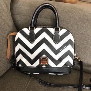 Dooney & Bourke Chevron Print handbag never worn